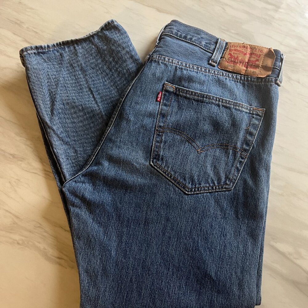 Levi's 501 Button Fly Jeans Size 40 Waist 30 Length